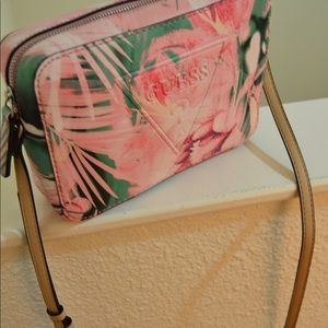 GUESS Paradise Purse🌺